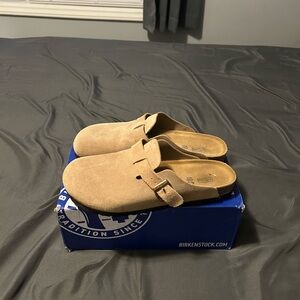 Men's Tan Birkenstock Clogs